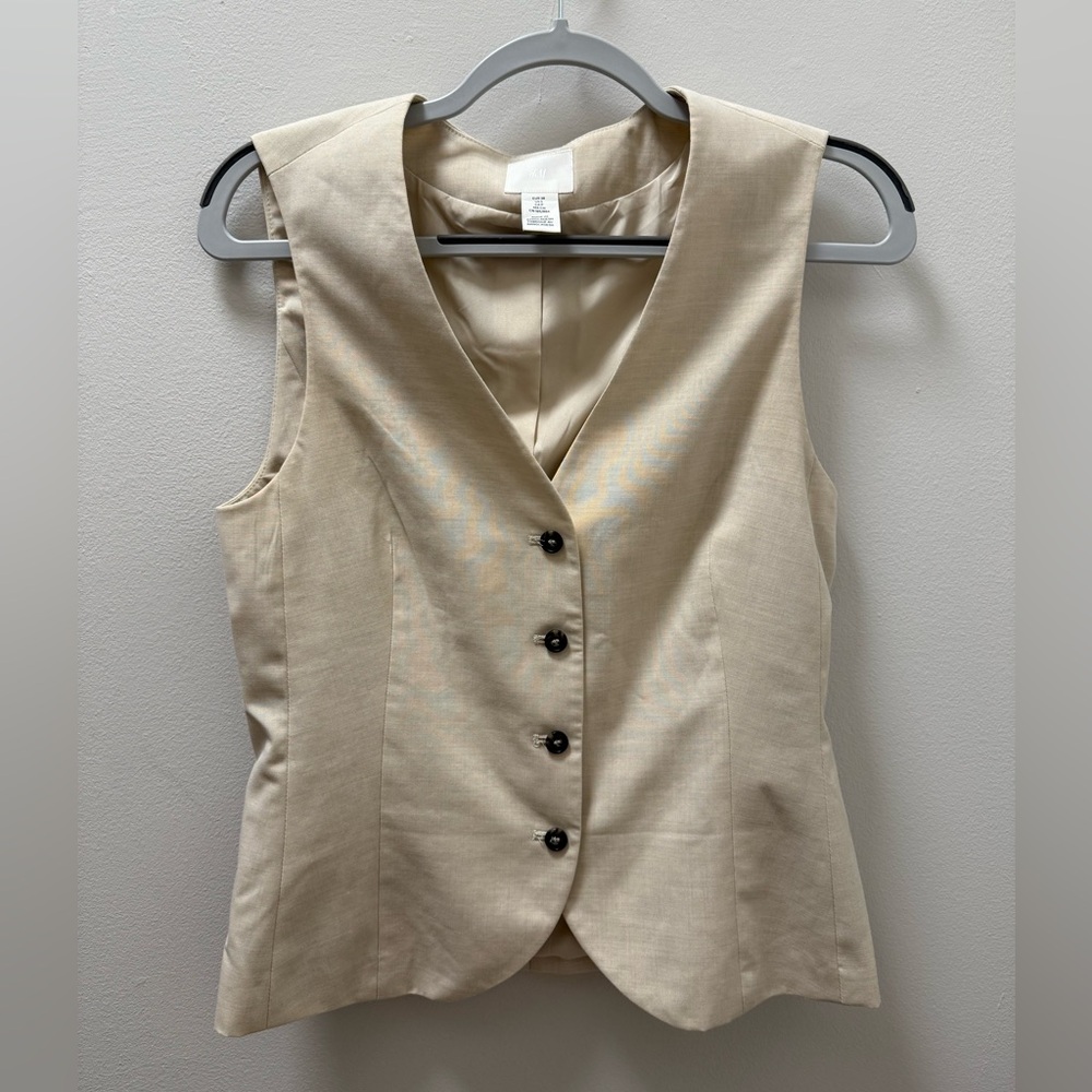 H&M beige waistcoat/vest size S